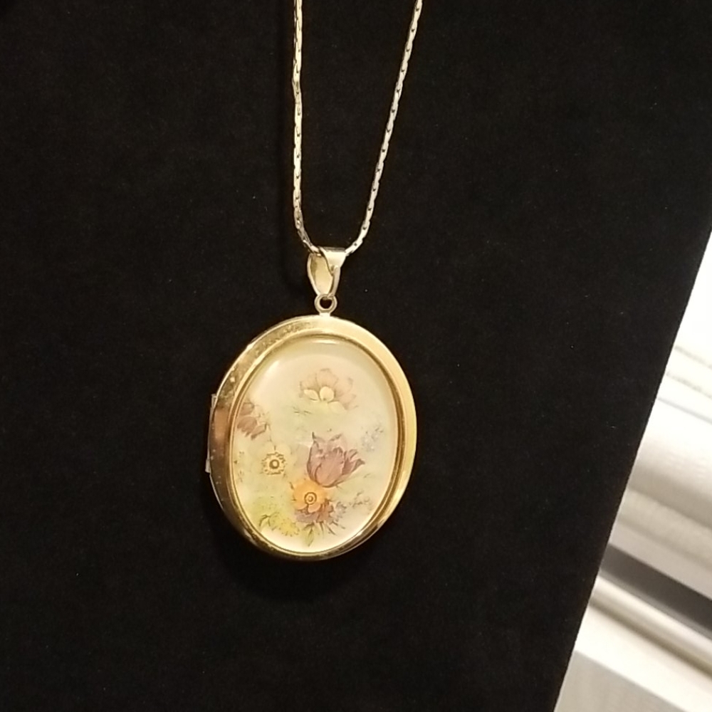 Large locket necklace